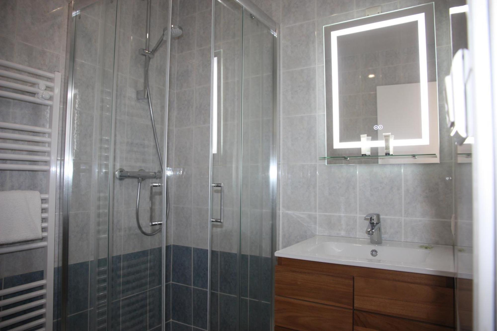 Resid'Spa Loire & Sevre - Appartement Reze Bagian luar foto